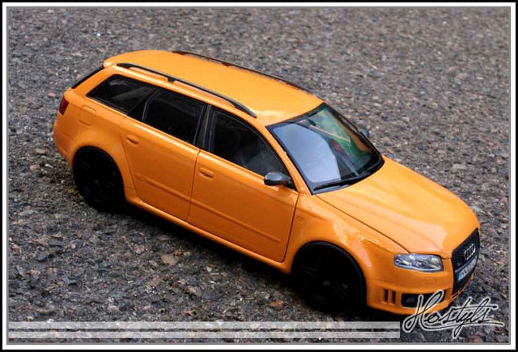 Miniature Audi RS4 1/18 Kyosho B7 On BBS 